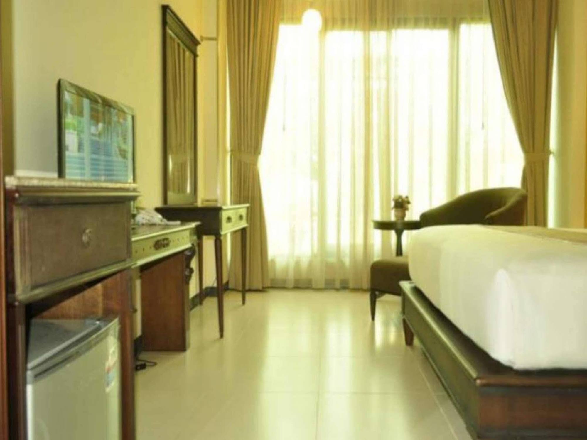Maharani pensión Yogyakarta Exterior foto